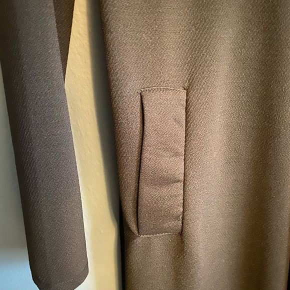 Windsor Black Silky Duster - Picture 2 of 5